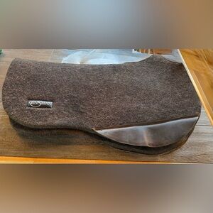 Reinsman performance with dropped rigging Brown Wool Saddle Pad
